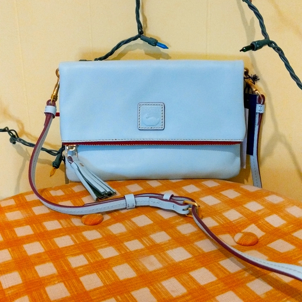 **NWT** Dooney and Bourke Florentine Foldover Crossbody!!